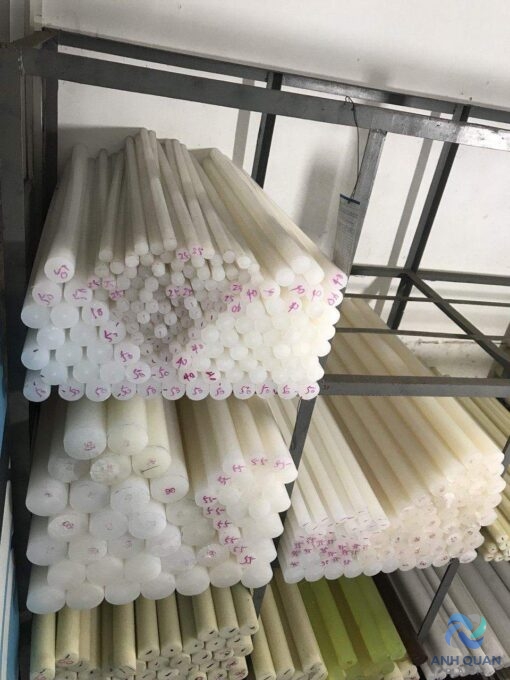 Cây nhựa tròn PE , PP chất lượng cao - giá rẻ