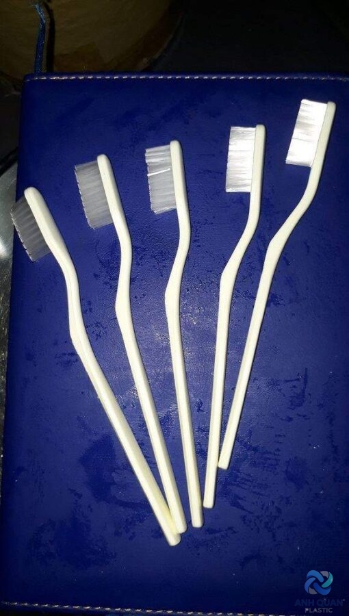 Bàn chải bôi keo cán trắng lông trắng , cán đỏ lông trắng đỏ , bàn chải đánh răng - chất lượng cao , giá rẻ